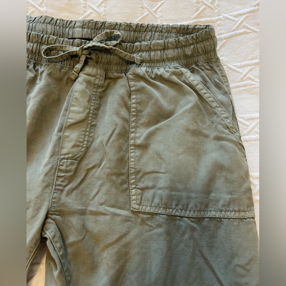 Green Paper Bag Waist Pants, size Large - Picture 3 of 5